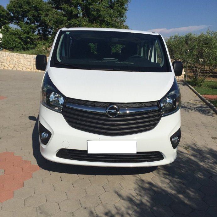 Opel vivaro 2015