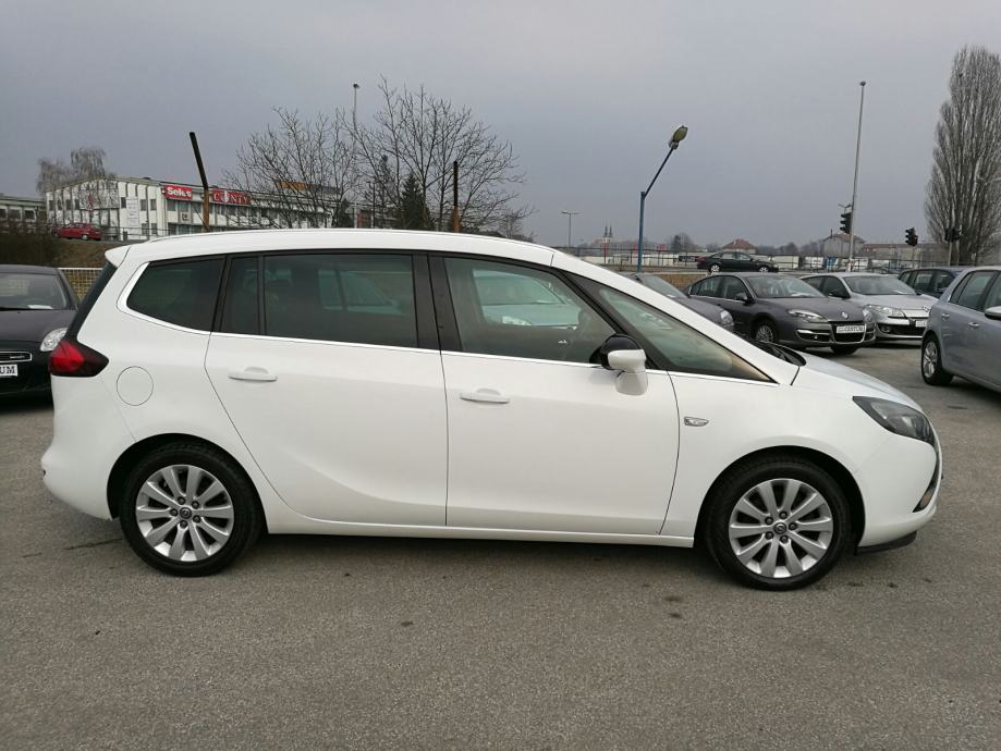 Opel zafira 2015