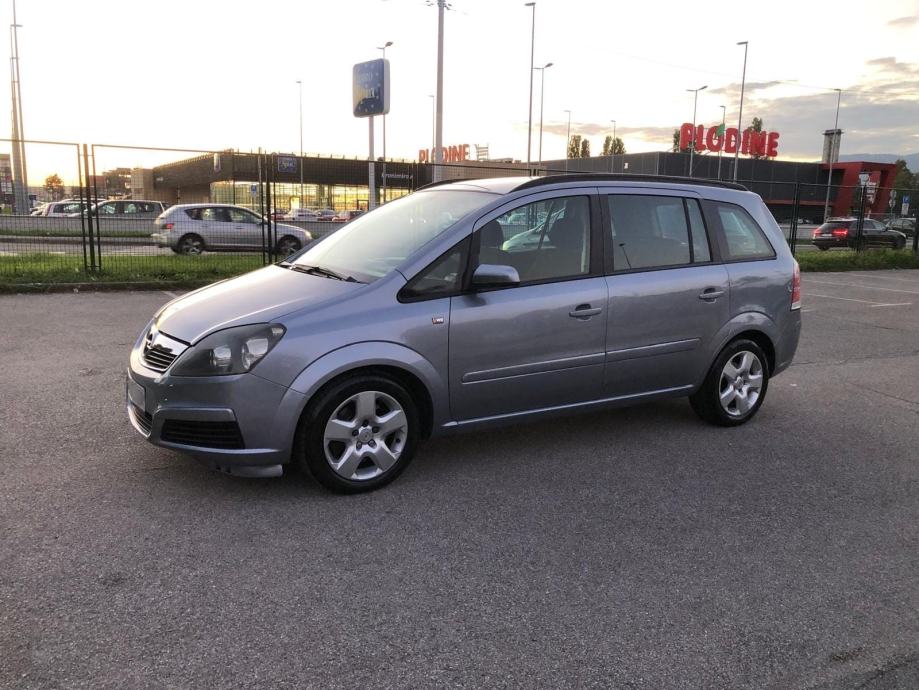 Opel Zafira 1,9 CDTI  7 SJEDALA FUL OPREMA 1.LAK SERVISNA DVA KLJUCA