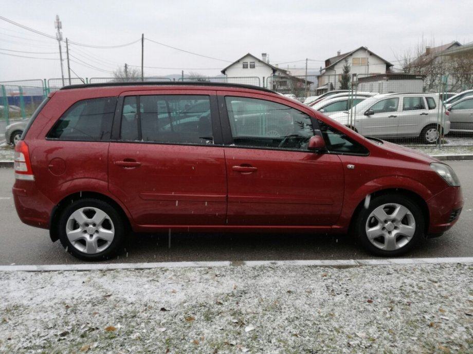 Opel Zafira 1 9 CDTI Automatik 7 SJEDALA 2006 God