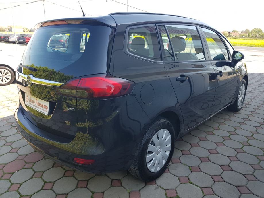 Opel zafira 2015