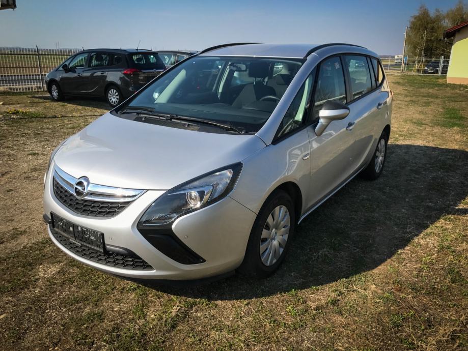 Opel zafira 2015