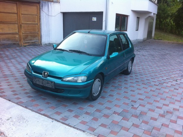 Peugeot 106 106 1,1  KOMPLET ILI ZA DJELOVE