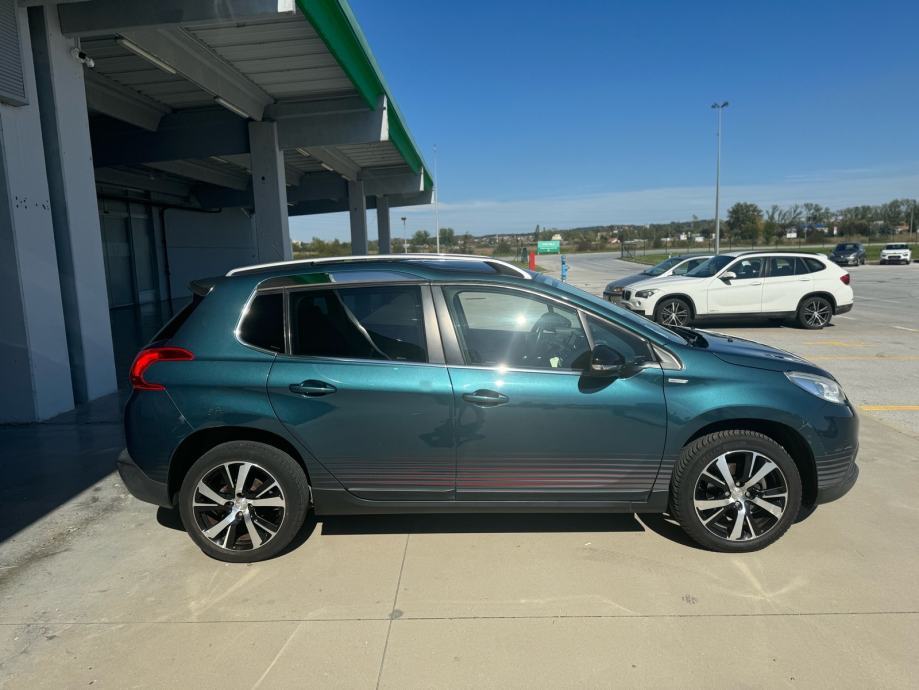 Peugeot 2008 1.2 E-THP*URBAN CROSS*