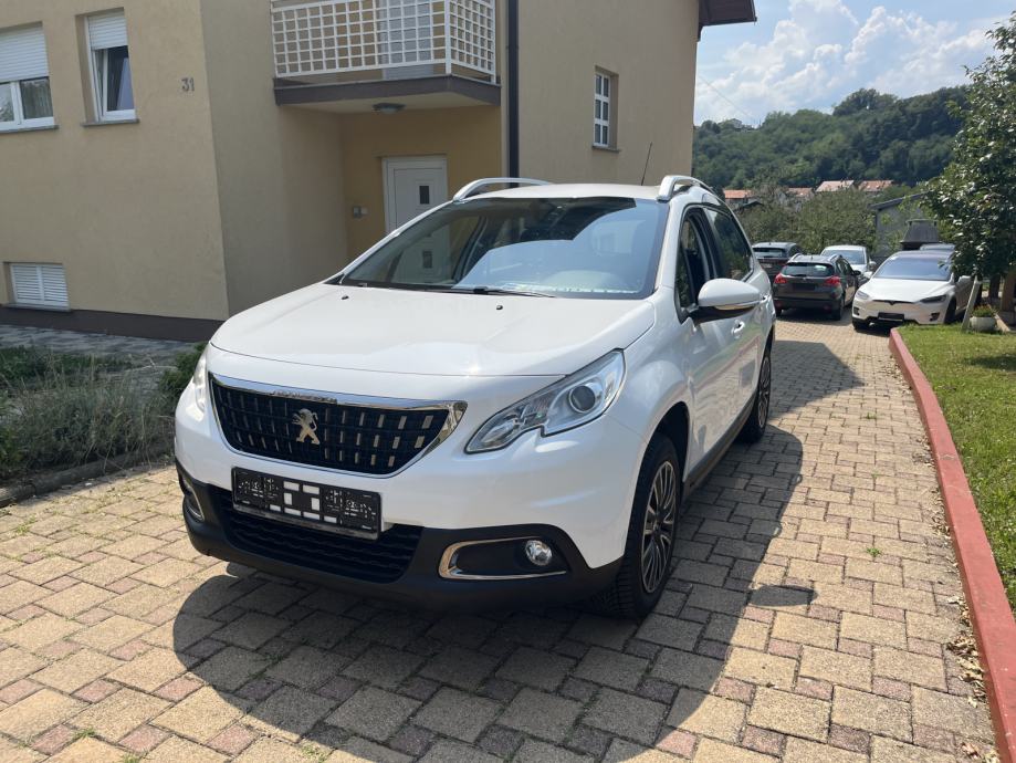 Peugeot 2008 1,2 GARANCIJA***SERVIS****REG. 1 GODINA***