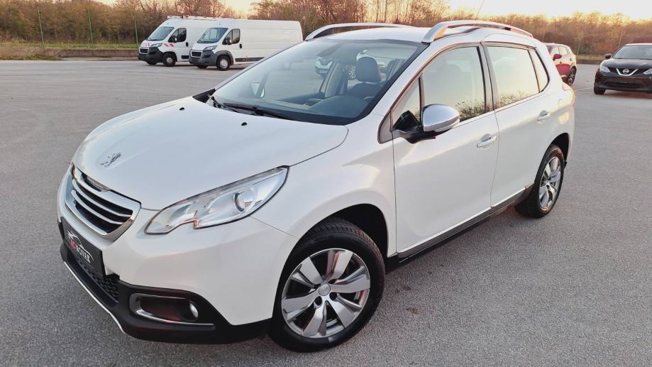 Peugeot 2008 1,2 PURETECH - ALLURE OPREMA - RJEŠAVANJE LEASINGA