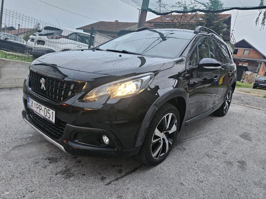 Peugeot 2008 1,2 PureTech GTLINE