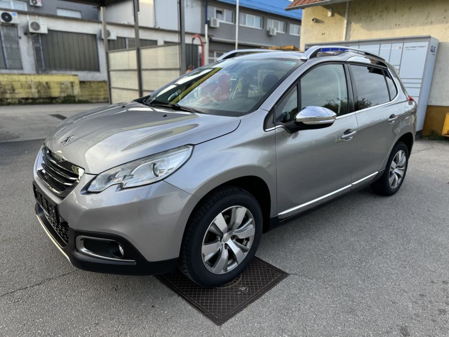 Peugeot 2008 1,2 VTi ALLURE #NAVI #SERVISNA