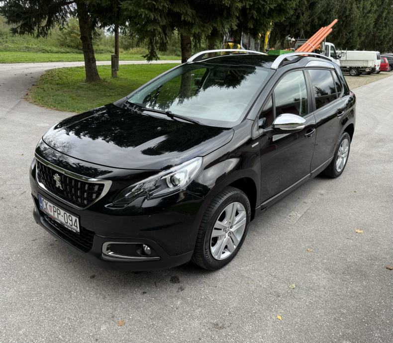 Peugeot 2008 1,6 BlueHDI, 135000km, navi, pdc, servisna knjiga