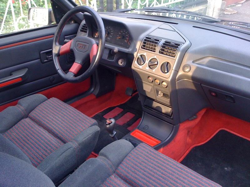 Peugeot 205 gti салон