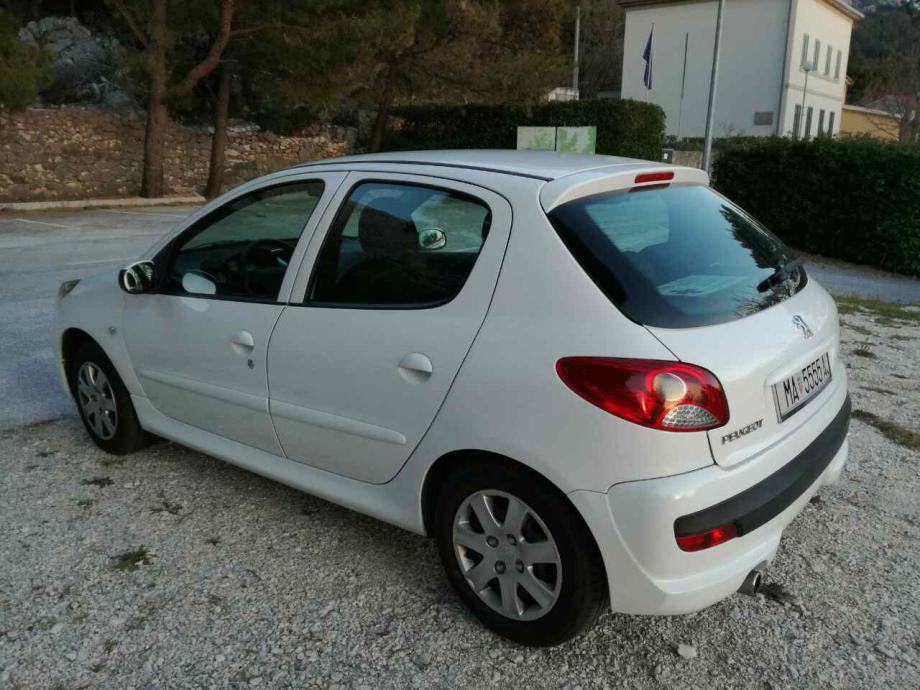 Peugeot 206 бензин