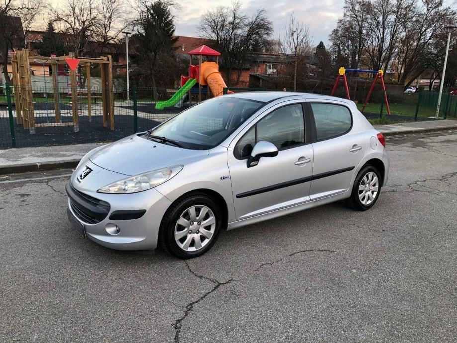 Peugeot 207 1,4  FUL OPREMA  KO IZ TVORNICE SAVRŠEN REG/10/2025 ZG