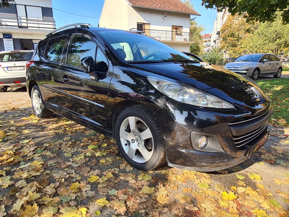 Peugeot 207 SW 1,6 HDi, VELIKI SERVIS, klima, alu, pano, pdc, ODLIČAN.