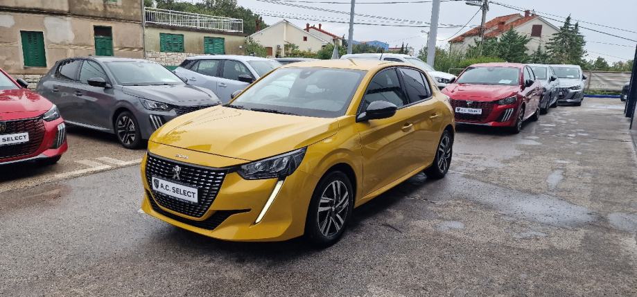 Peugeot 208 Allure- 2022 - 40.000km - GARANCIJA I ODRŽAVANJE do 2027 !