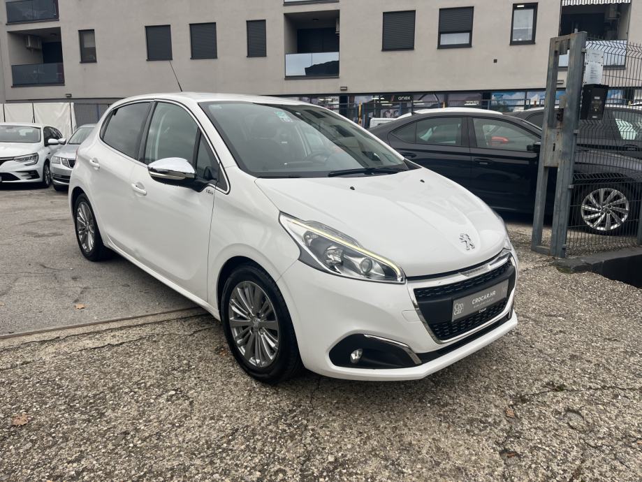 Peugeot 208 1,5 BlueHDI ALLURE 1.VL Nije uvoz NAVI,KAMERA