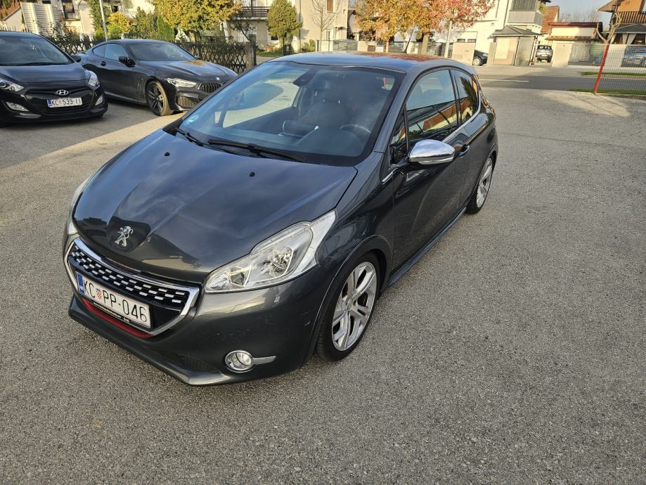 Peugeot 208 1,6 THP GTi