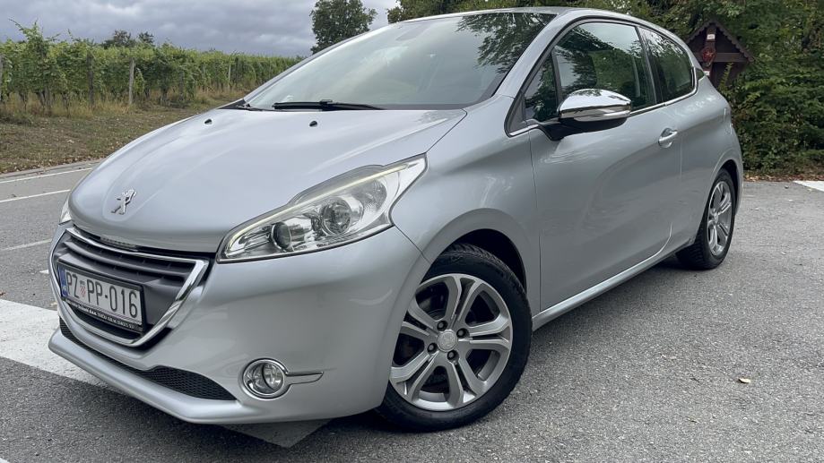 Peugeot 208 2013 1.4 VTI 16V