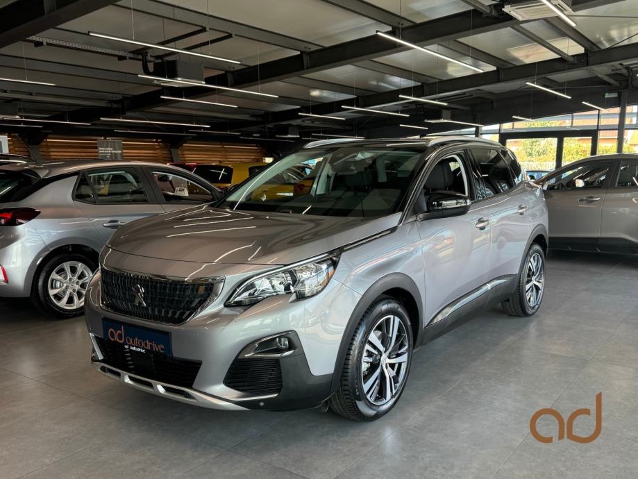 Peugeot 3008 1,2 •  ALU 17" • LEASING RATA VEĆ OD: 325,00 €