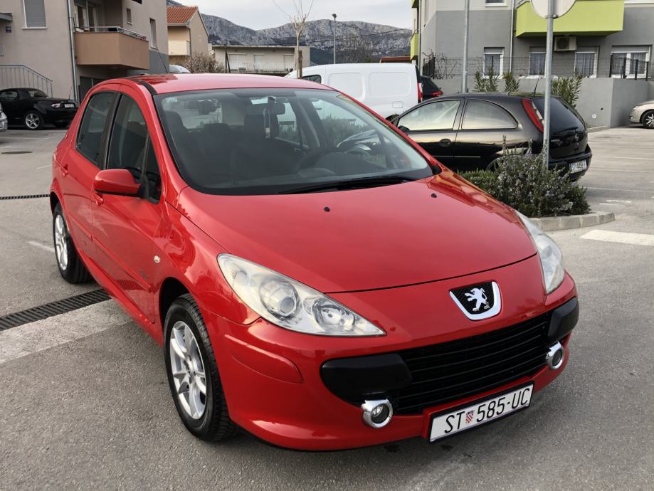 Peugeot 307 1,6 HDi ""D.sign Red coolor""