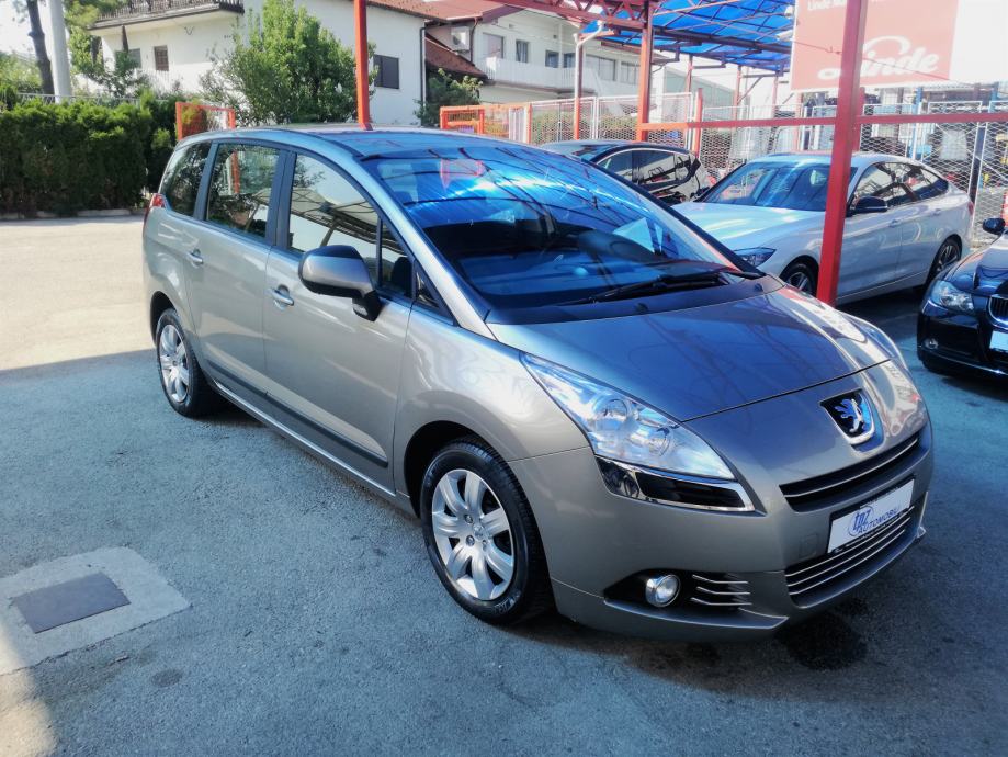 Peugeot 5008 2012