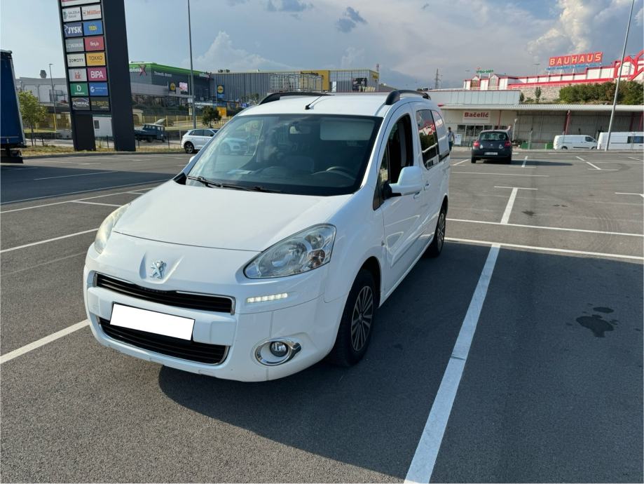 Peugeot Partner Tapee 1.6 HDi 5 SJEDALA *DIG.KLIMA,KUKA,NAV,KAMERA*