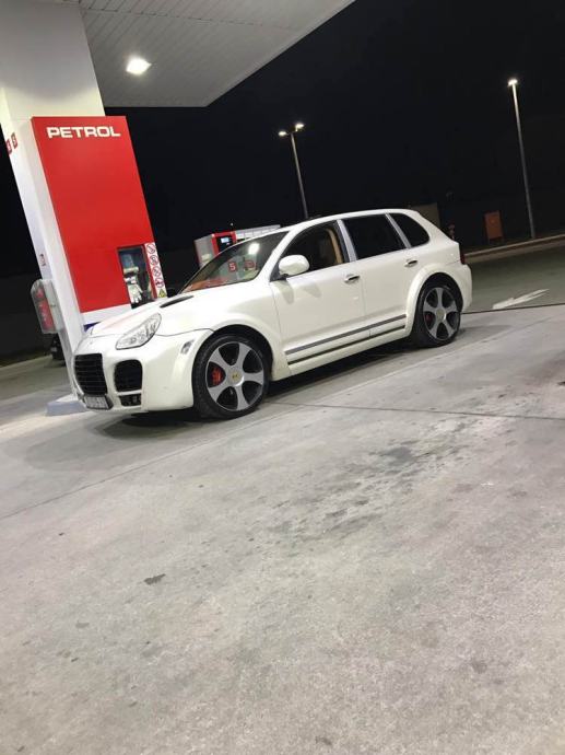 Porsche Cayenne 3,2 V6 automatik MAGNUM