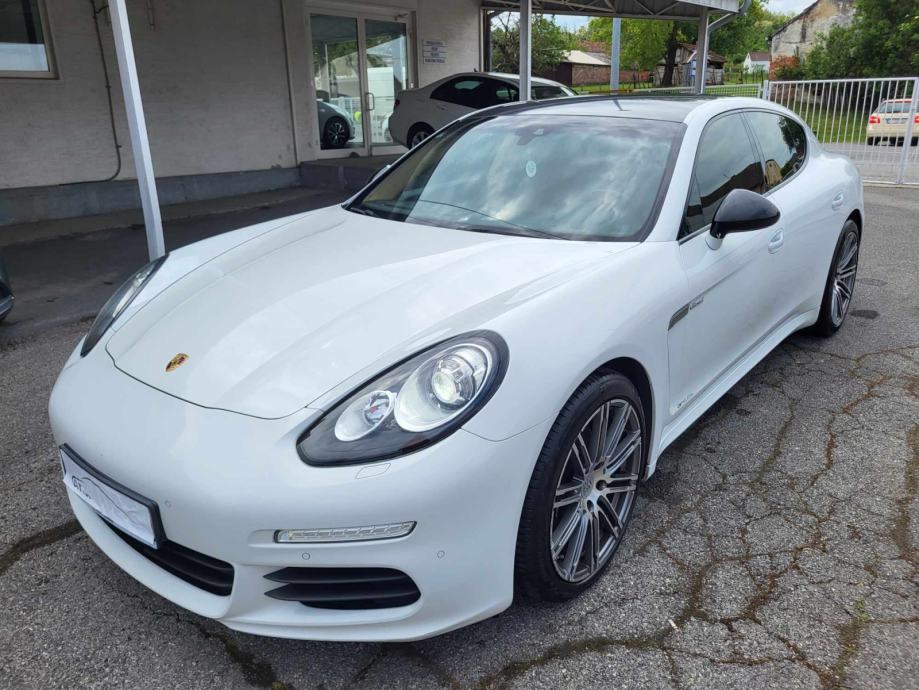 PORSCHE PANAMERA 3.0 DIESEL V6 ALU 20 KOŽA EL.PAKET NAVI REG 03/2025