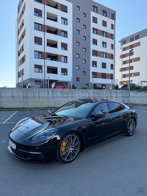 Porsche Panamera 4 E-hybrid 462ks