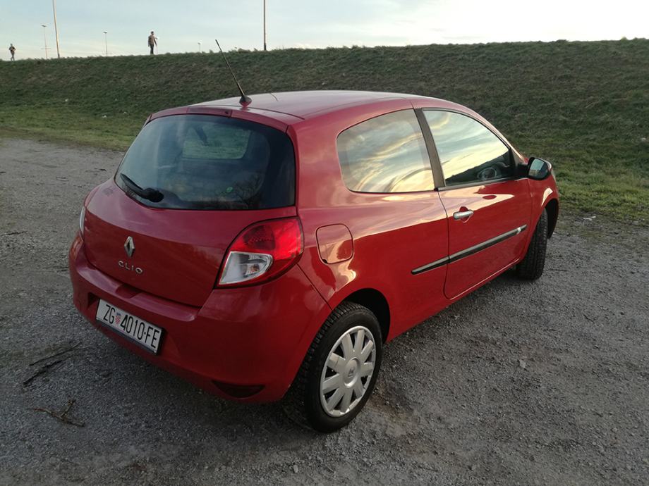 Renault Clio 1,2 16V registriran do 03/21, 2011 god.