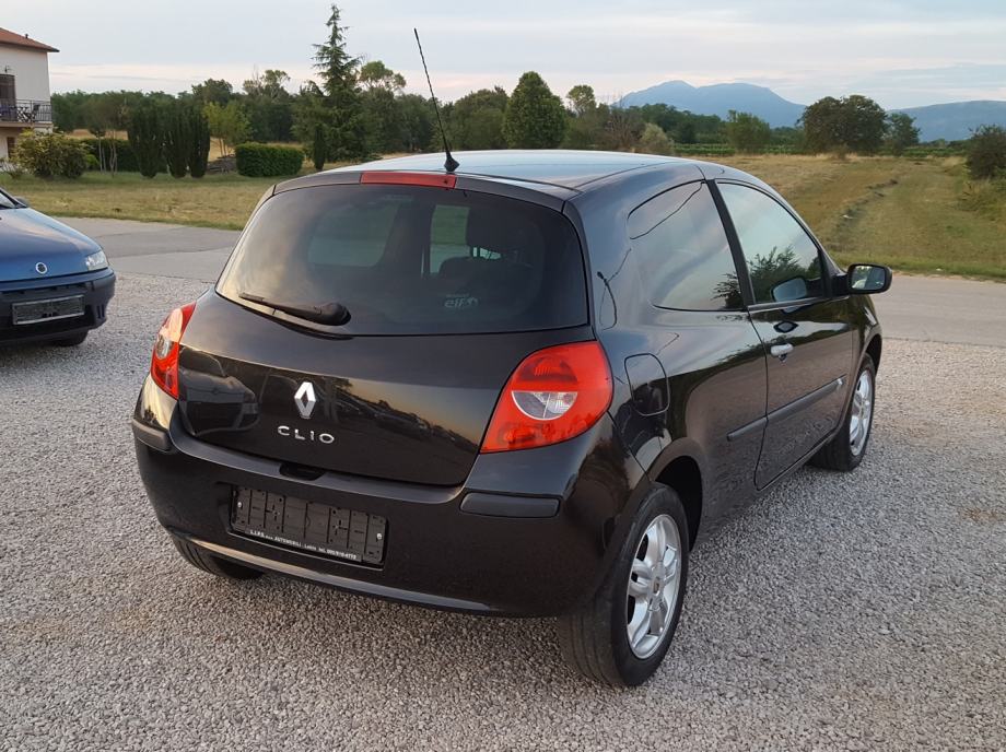Renault Clio III 1,2 16V Maksimalan paket oprema Akcija