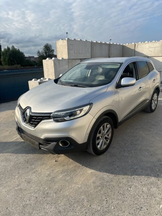 Renault Kadjar 1.5 dCi NAVIGACIJA, TEMPOMAT,ALU, POLUKOŽA 40000 KM!!!