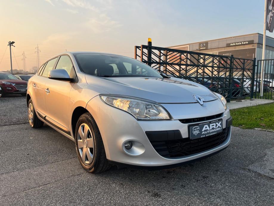 Renault Megane 1,5 dCi °NAVIGACIJA°KLIMA°TEMPOMAT°REG:2/2025°