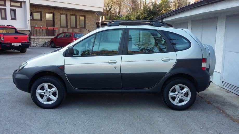 Renault megane scenic rx4