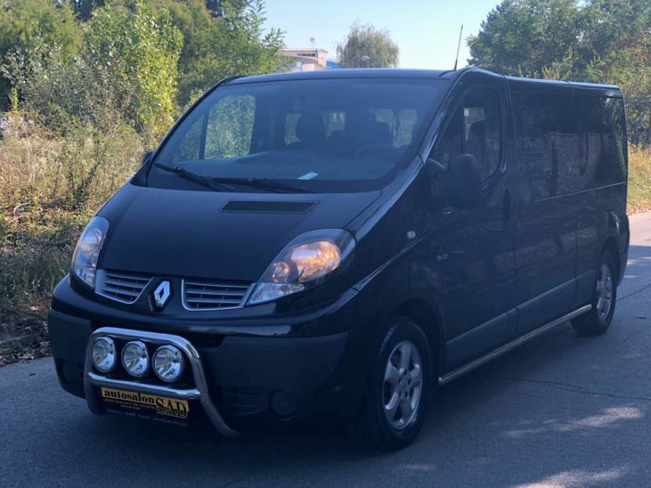 Renault trafic black edition