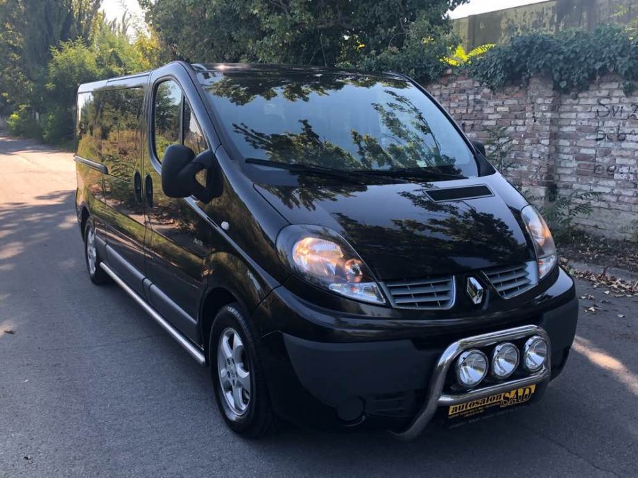 Renault trafic black edition