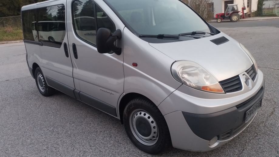 Renault Trafic.9 sjedala,klima, 2,5 dCi