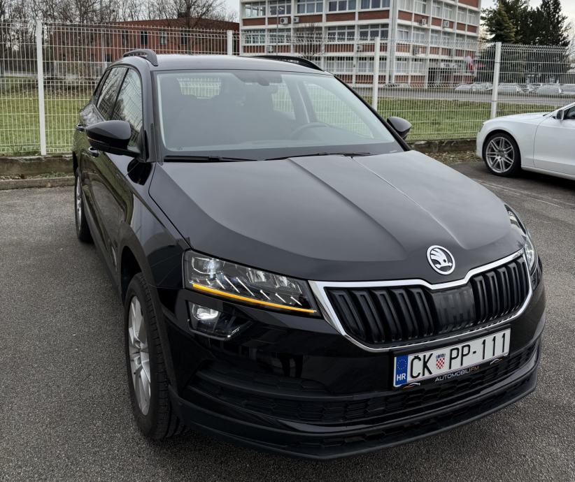 Škoda Karoq 1,6 TDI DSG EXECUTIVE FULL LED KAMERA PDC NAVI ALU JAMSTVO