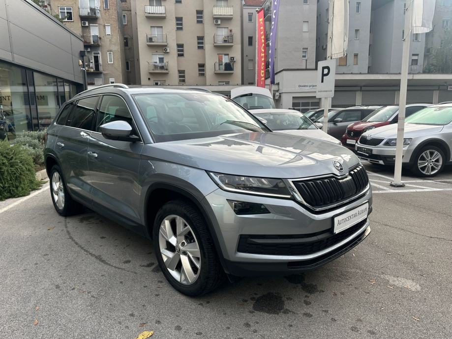 Škoda Kodiaq 2,0 TDI STYLE DSG ALU 19" KAMERE 360 KOŽA LED