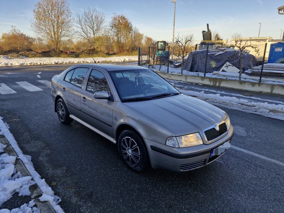 Škoda Octavia 1,4 PRVI VLASNIK REG 1 GODINA