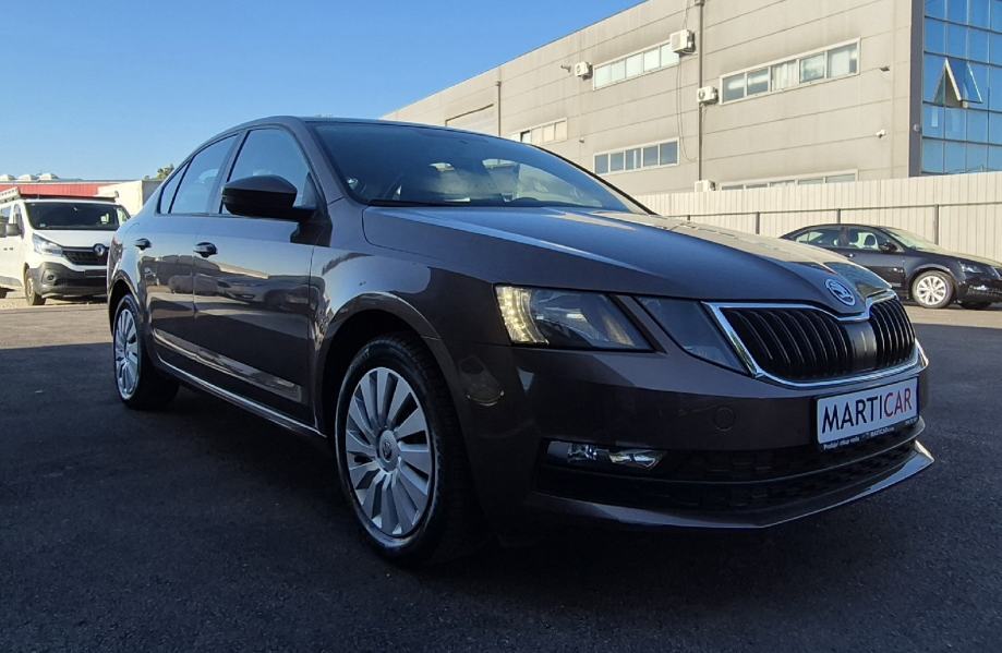 ŠKODA OCTAVIA 2.0 TDI 110 KW DSG 2019 GOD.NIJE UVOZ U PDV-u SERVISNA