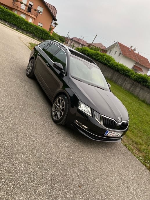 Škoda Octavia Combi 1,6 TDI -DSG-PANORAMA -KOŽA-