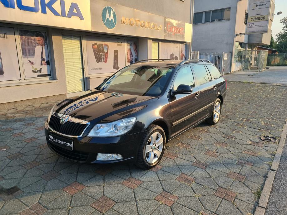 ŠKODA OCTAVIA 1.6 TDI- NAVIGACIJA-PARK SENZORI-AUTOM KLIMA-MULTI VOLAN