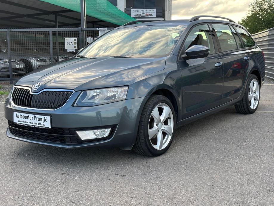 Škoda Octavia Combi 1,6 TDI veliki servis odrađen navigacija