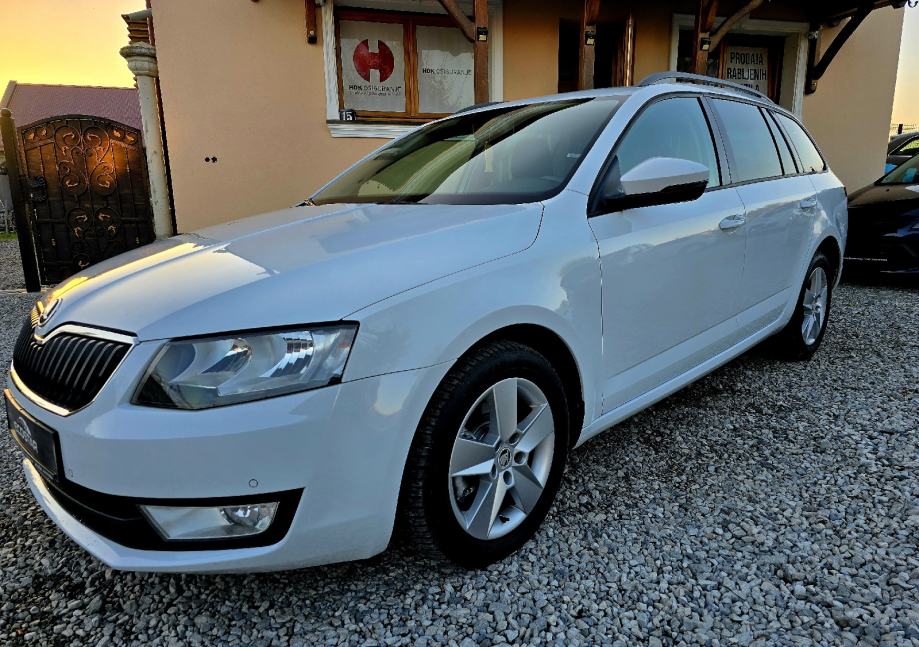 Škoda Octavia Combi 2,0 TDI 110 kw Dsg