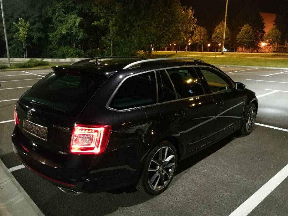 Black skoda octavia