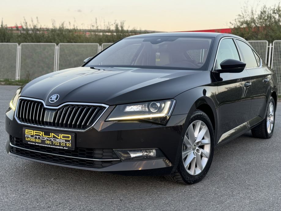 Škoda Superb 1,6 TDI STYLE/XENON/LED/NAVI/KAMERA/ALCANTARA/V.SERVIS