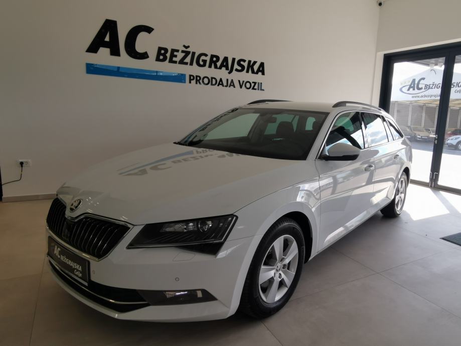 Škoda Superb Combi 1.6 TDI DSG Business-BIXENON-RADAR-KAMERA