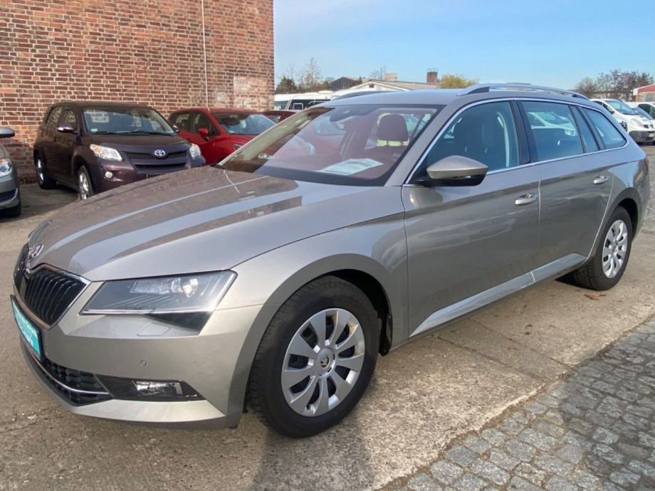 Škoda Superb Combi 1,8 TSI STYLE NAVI KAMERA SPORT EL. SIC.+GRIJ. 1.VL