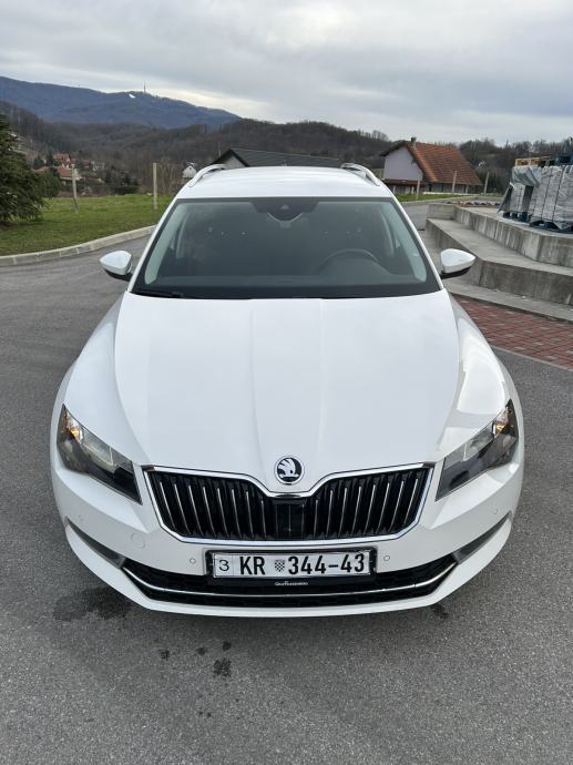 Škoda Superb Combi 2,0 TDI DSG