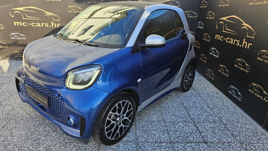 Smart EQ fortwo*BRABUS*ALU*KOŽA*KAMERA*NAVIGACIJA*BRZI PUNJAC*PANO*